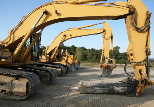 Overcoming supply chain challenges construction equipment 